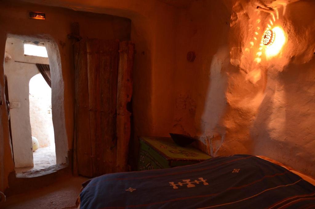 Kenza Shanīnī Quarto foto