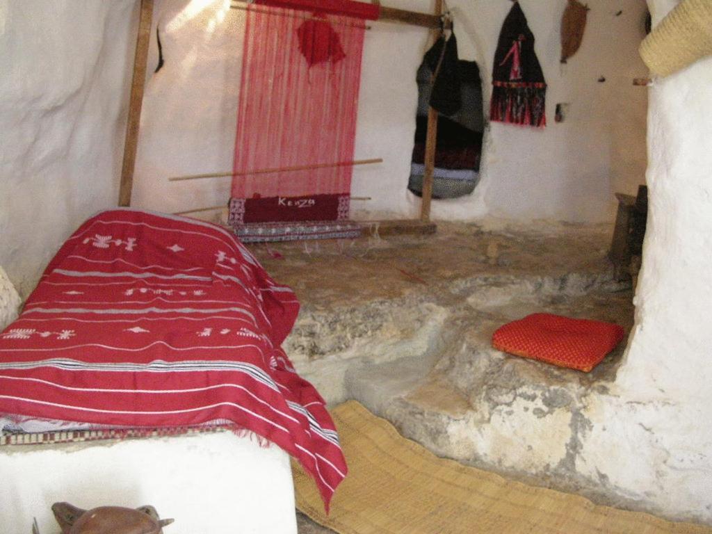 Kenza Shanīnī Quarto foto