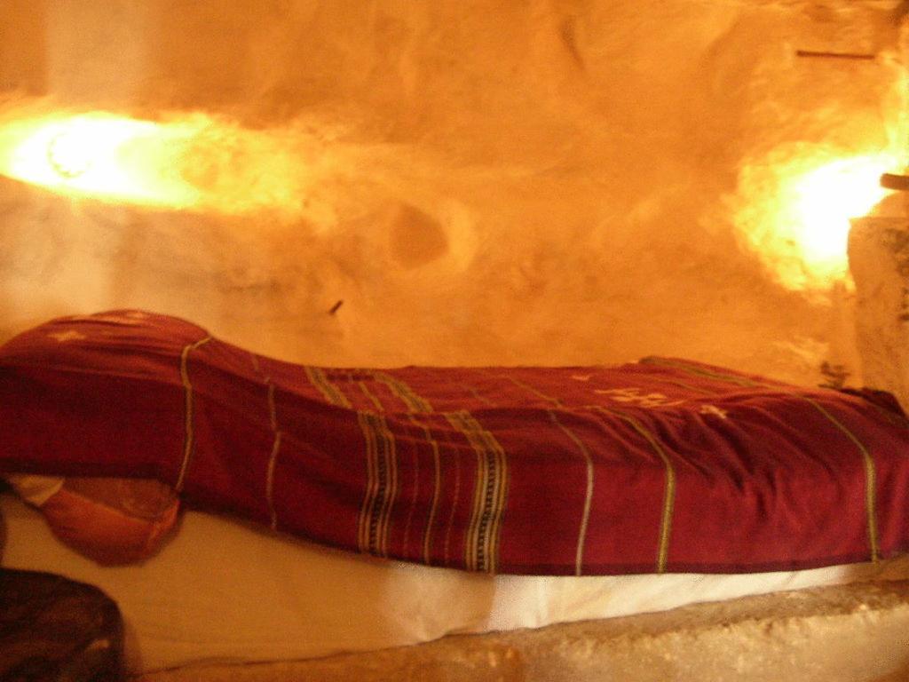 Kenza Shanīnī Quarto foto