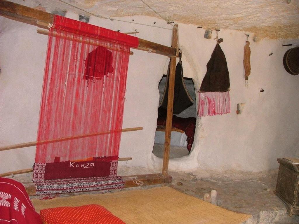 Kenza Shanīnī Quarto foto